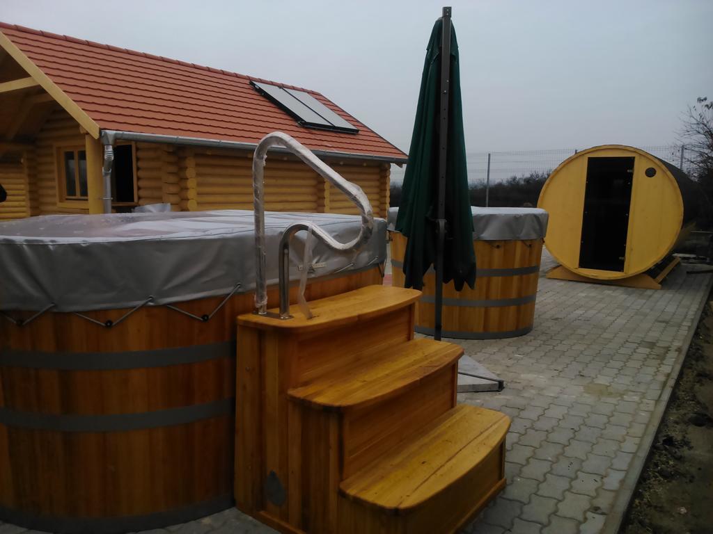 Tuzseri Palinka Tanya Exterior foto